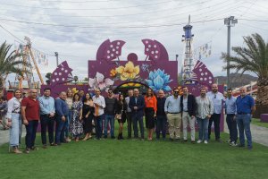 Autoridades durante la inauguración ayer de la Feria del Mediodía.