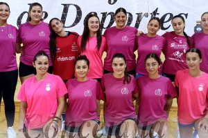El balonmano carbonero se viste de rosa con motivo del Día mundial contra el cáncer de mama.