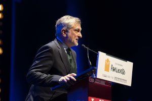 Ángel Escobar recordaba que el Poniente no es sólo agricultura y turismo, sino cultura, deporte y patrimonio.