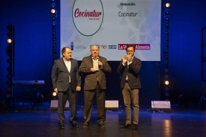 Entrega del Premio Innovación para Cocinatur.