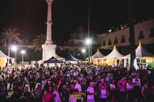 La gran familia de la cerveza almeriense llega otra vez a la Plaza Vieja.