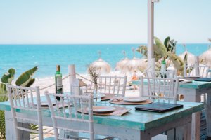 Un restaurante a pie de playa para este otoño.