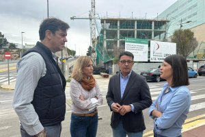 Parlamentarios del PP visitan las obras del edificio de Consultas Externas de Torrecárdenas.