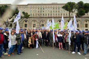 Almerienses manifestándose en Madrid contra el recorte del trasvase.