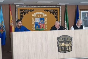 Imagen de archivo de una sesión plenaria en Garrucha.