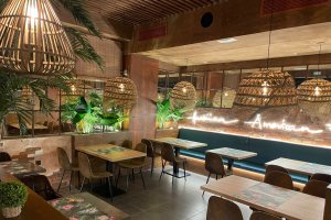 Interior del nuevo Wakea Centro.