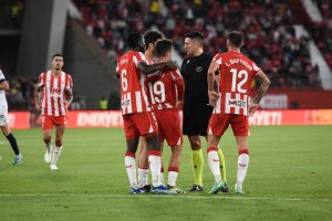 Díaz de Mera en el partido que enfrentó al Almería con la Real Sociedad y que terminó 1-3.