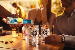 El \'tardeo\' una moda que se impone para recuperar las relaciones \'presenciales\'