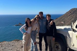 William Levy, junto a su familia en el Parque Natural Cabo de Gata - Níjar.