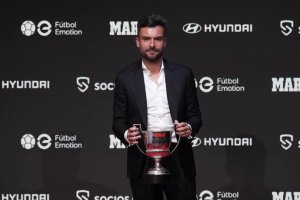 Rubén Albés premiado por el Diario Marca como mejor entrenador.