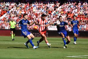 Almería y Granada presentan las peores rachas de resultados de la competición.