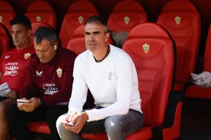 Garitano necesita hacer reaccionar al Almería después de cinco partidos y cinco derrotas.