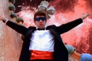 Shane MacGowan, en una captura del videoclip de Fiesta.