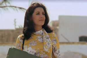 Concha Velasco en un fotograma de la película ‘Susana’ (1969), de Mariano Ozores, rodada en Roquetas. Foto: FlixOlé.