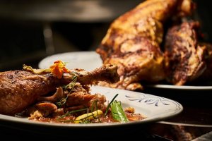 Pollo asado al limón.