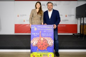 Anastasia Lavryk junto a Diego Cruz en la presentación del concierto.