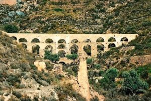 Acueducto de Carcauz.