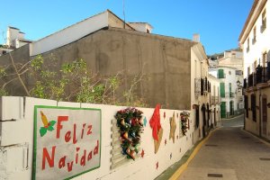 Decoraciones navideñas por Lubrín hechas por la Asociación de Mayores El Rescoldo.
