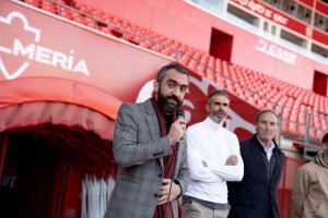 Mohamed El Assy deseó mucha suerte.