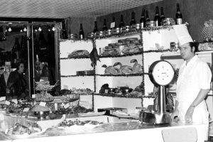 Los pavos del restaurante Imperial eran entonces uno de los pequeños lujos de las familias almerienses.