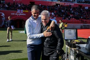 Garitano y Javier Aguirre en la previa del Almería-Mallorca.