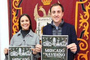 Antonia Marín concejal de Comercio y Alfonso García, alcalde de Vera presentan el regreso del mercadillo navideño a Vera.