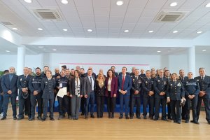 Foto de familia en el día del patrón de la Policía Local de Almería.