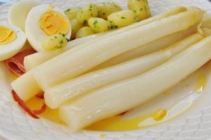 Espárragos cocidos.