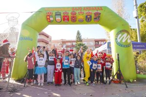 La carrera infantil resultó de lo más divertido.