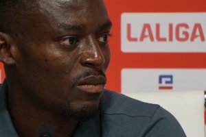 El jugador internacional por Ghana espera noticias de su Selección.