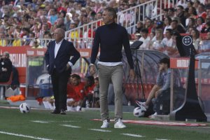 Garitano, el día que debutó en el Almería en Montilivi ante el Girona.