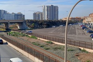 Técnicos ya recorriendo la zona junto al puente de Los Molinos