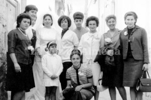 Boda de Nieves Carreras, vecina de la calle del Milagro. Eran los años 60.
