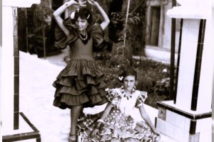 Una realquilada fue María José Cantudo (con traje oscuro) que vivió en una habitación de una casa en la calle Gutiérrez de Cárdenas.