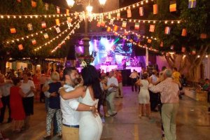 La verbena es un clásico que no puede faltar en las fiestas.