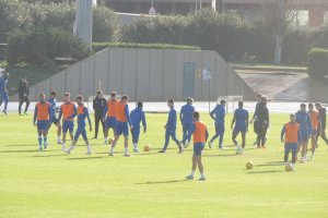 El equipo trabajando en el Anexo este miércoles después de la lluvia.