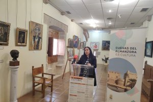 La concejala de cultura en el museo Antonio Manuel Campoy.