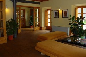 Interior de la Villa Turística de Las Menas situada en el antiguo poblado minero.