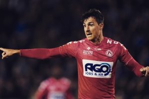 El defensa serbio saldría del KV Kortrijk si llega desde Japón Ryotaro Tsunoda en esa misma posición.