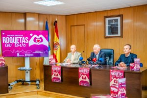 Presentación de la campaña \'Roquetas in love\' en el consistorio roquetero.