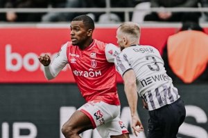 Akieme brilló en su debut con el Reims.