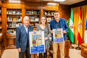 Presentación del cartel en el ayuntamiento de Roquetas de Mar.