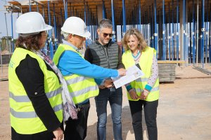 El alcalde Antonio Bonilla visita las obras.