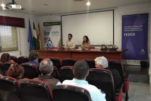 La presidenta de IFAPA Marta Bosquet  y el director del Centro IFAPA La Mojonera, Álvaro Sánchez