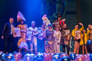 Algunos de los participantes en la muestra.