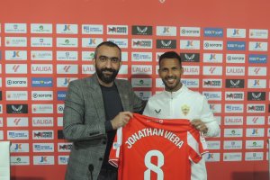 Mohamed El Assy no solo presentó a un jugador, es mucho más.