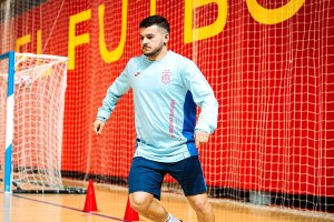 Pani vive una temporada especial porque también es internacional absoluto.