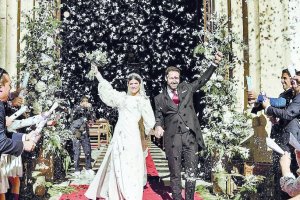 Una boda en la Iglesia de San Pedro de Almería en una imagen de María Teresa Fernández.