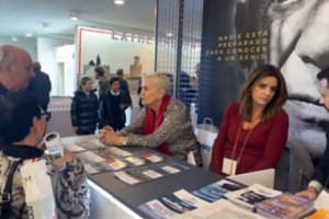 La concejal Pilar Fenoy en Navartur promocionando el destino Níjar.