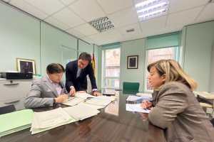 El alcalde de El Ejido en su reunión con la jefatura provincial de Costas.